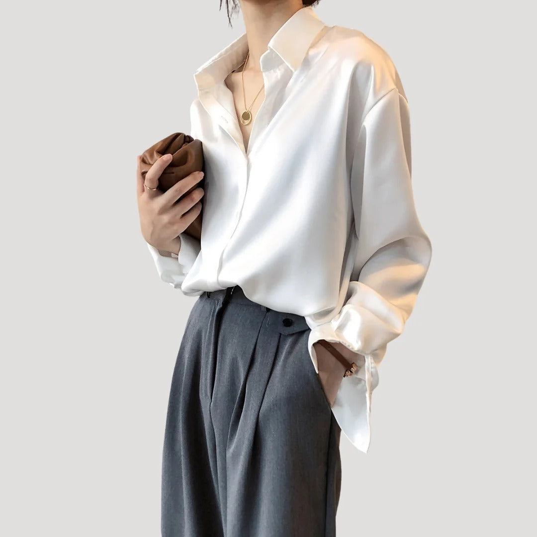 Dam sidenblus i satin långärmad skjortmodell