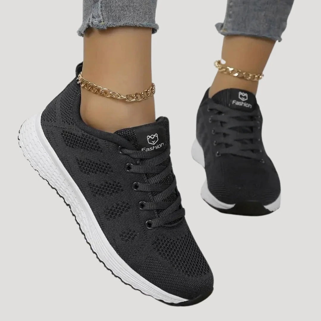 Dam sneakers i mesh med snörning