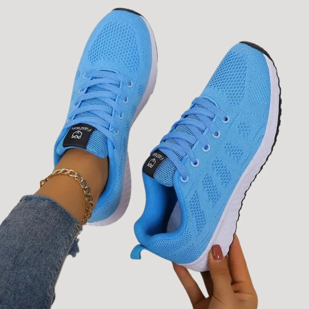 Dam sneakers i mesh med snörning