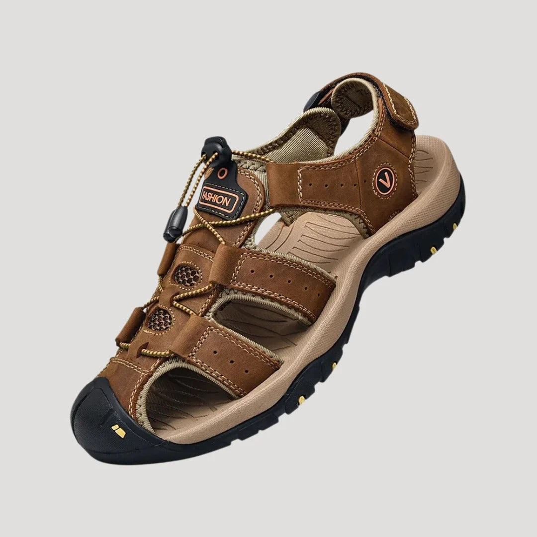 Herr sandaler i slitstarkt material med justerbara remmar