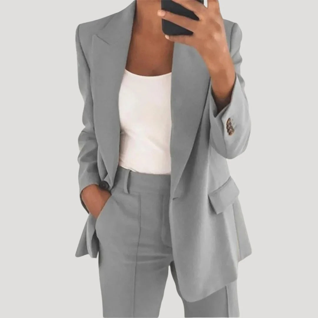 Dam kostymset med blazer och kostymbyxor