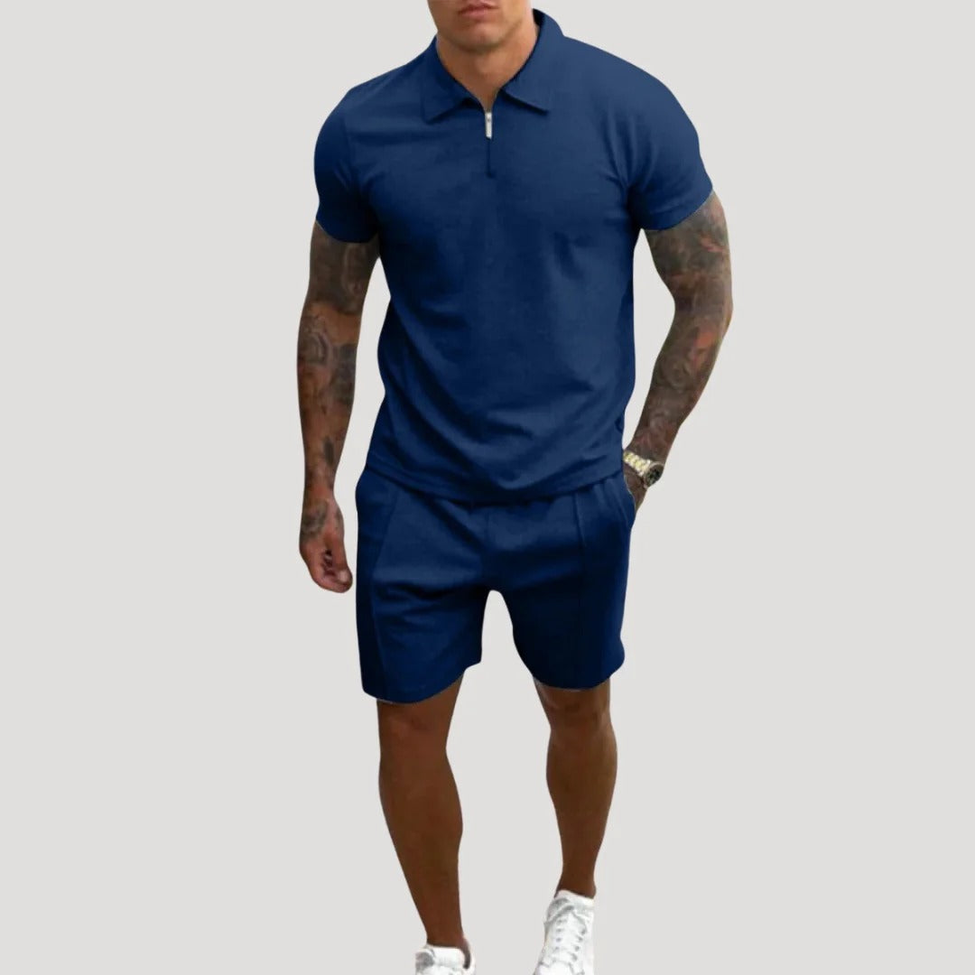 Herr tvådelat set med pikétröja och shorts